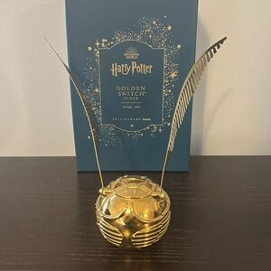 Pottery Barn Teen Harry Potter Golden Snitch Clock with box packaged EUC wow!